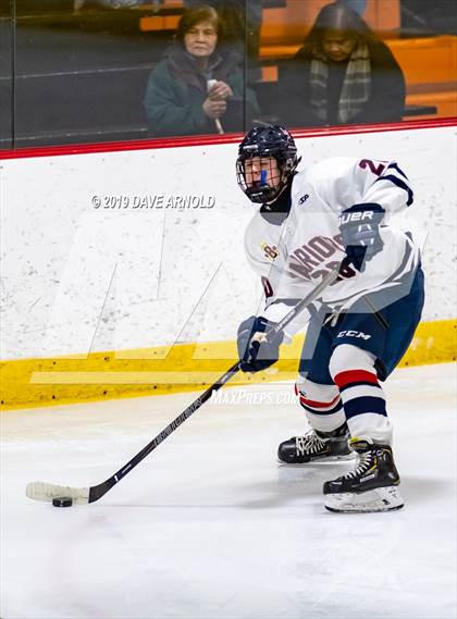 Thumbnail 2 in Lowell Catholic vs Lincoln-Sudbury ( MIAA Division 2 North 1st Round) photogallery.
