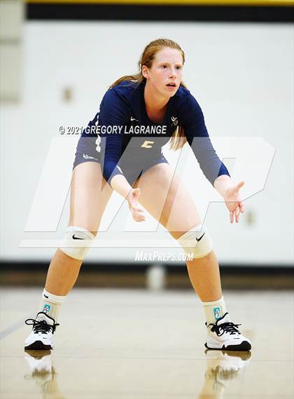 Thumbnail 2 in Lamar vs Fossil Ridge photogallery.