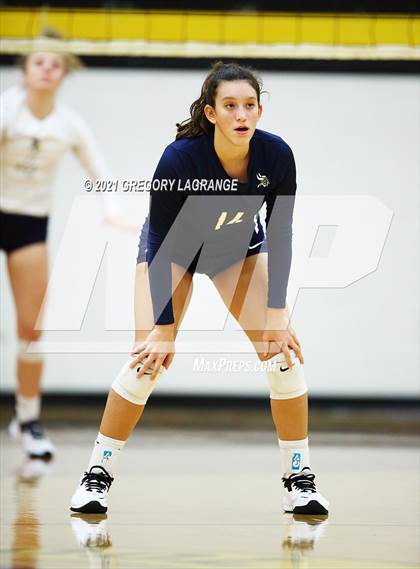 Thumbnail 2 in Lamar vs Fossil Ridge photogallery.