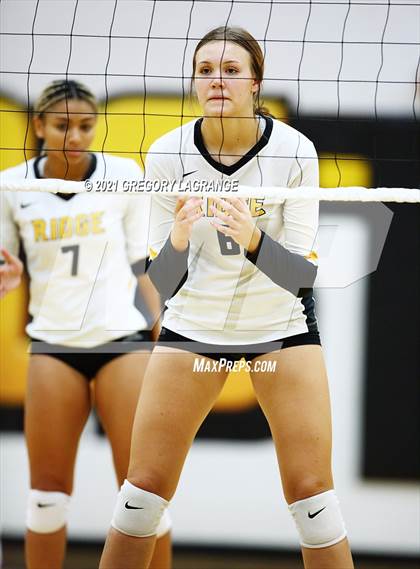 Thumbnail 3 in Lamar vs Fossil Ridge photogallery.
