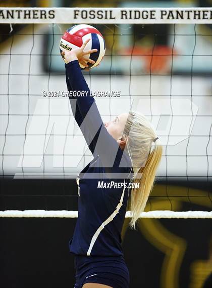 Thumbnail 2 in Lamar vs Fossil Ridge photogallery.