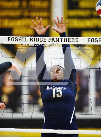 Thumbnail 1 in Lamar vs Fossil Ridge photogallery.