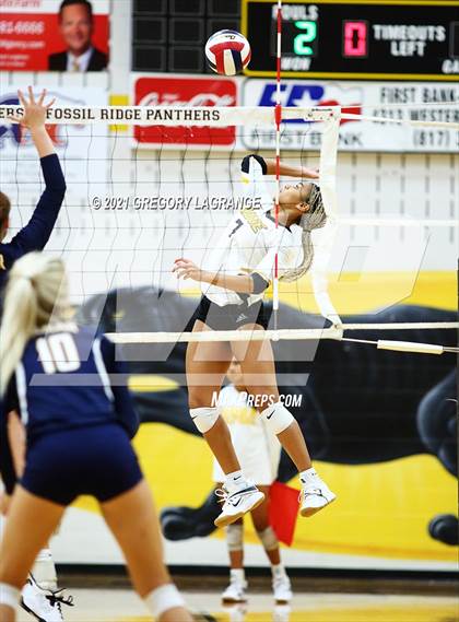 Thumbnail 3 in Lamar vs Fossil Ridge photogallery.