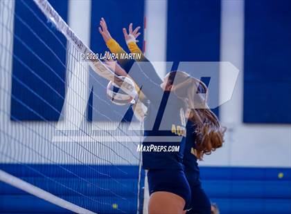Thumbnail 3 in Cardinal Gibbons @ St. Thomas Aquinas photogallery.