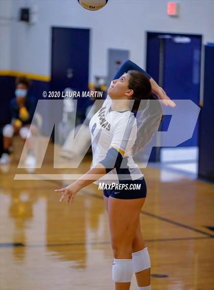 Thumbnail 3 in Cardinal Gibbons @ St. Thomas Aquinas photogallery.