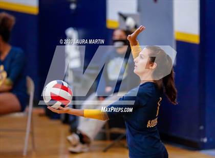 Thumbnail 2 in Cardinal Gibbons @ St. Thomas Aquinas photogallery.