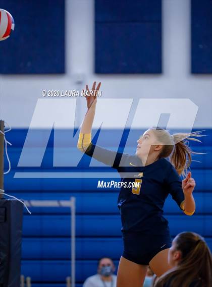 Thumbnail 3 in Cardinal Gibbons @ St. Thomas Aquinas photogallery.