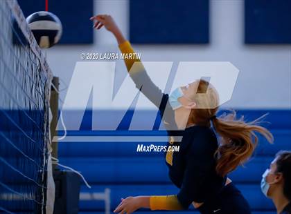 Thumbnail 3 in Cardinal Gibbons @ St. Thomas Aquinas photogallery.