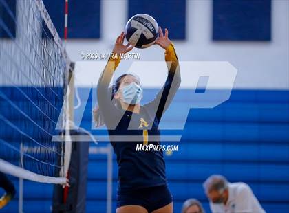 Thumbnail 1 in Cardinal Gibbons @ St. Thomas Aquinas photogallery.