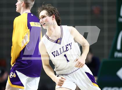 Thumbnail 3 in Western vs. Valley (OHSAA D4 Regional Semifinal) photogallery.