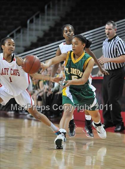 Thumbnail 1 in St. Joseph vs. Serra (CIF SoCal D3 Regional Final) photogallery.