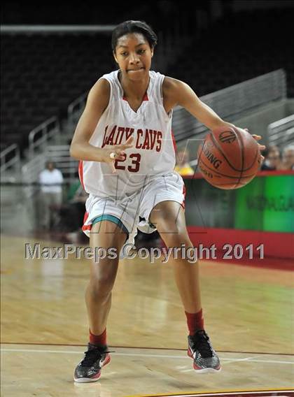 Thumbnail 3 in St. Joseph vs. Serra (CIF SoCal D3 Regional Final) photogallery.