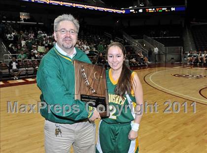 Thumbnail 1 in St. Joseph vs. Serra (CIF SoCal D3 Regional Final) photogallery.