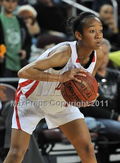 Thumbnail 3 in St. Joseph vs. Serra (CIF SoCal D3 Regional Final) photogallery.