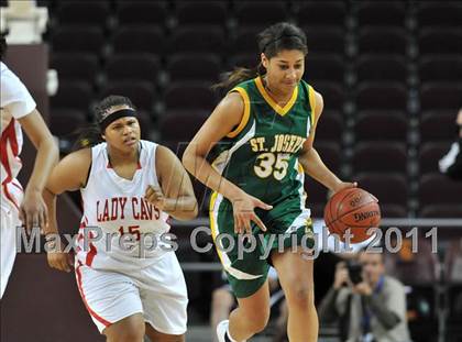 Thumbnail 2 in St. Joseph vs. Serra (CIF SoCal D3 Regional Final) photogallery.