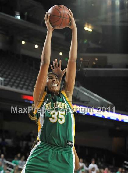 Thumbnail 1 in St. Joseph vs. Serra (CIF SoCal D3 Regional Final) photogallery.