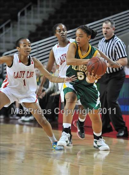 Thumbnail 3 in St. Joseph vs. Serra (CIF SoCal D3 Regional Final) photogallery.