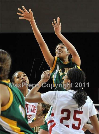 Thumbnail 1 in St. Joseph vs. Serra (CIF SoCal D3 Regional Final) photogallery.