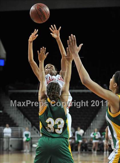 Thumbnail 1 in St. Joseph vs. Serra (CIF SoCal D3 Regional Final) photogallery.