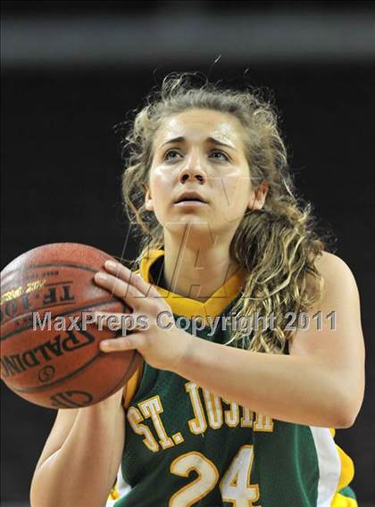 Thumbnail 2 in St. Joseph vs. Serra (CIF SoCal D3 Regional Final) photogallery.
