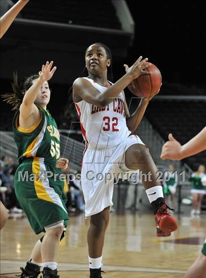 Thumbnail 3 in St. Joseph vs. Serra (CIF SoCal D3 Regional Final) photogallery.
