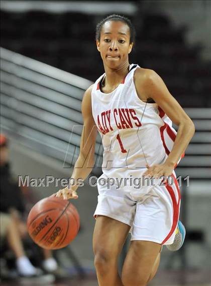 Thumbnail 3 in St. Joseph vs. Serra (CIF SoCal D3 Regional Final) photogallery.