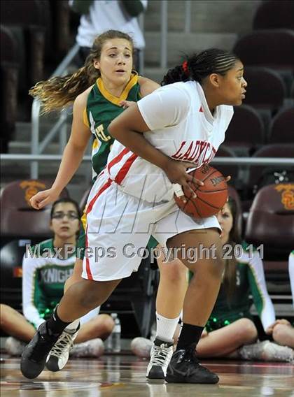 Thumbnail 3 in St. Joseph vs. Serra (CIF SoCal D3 Regional Final) photogallery.