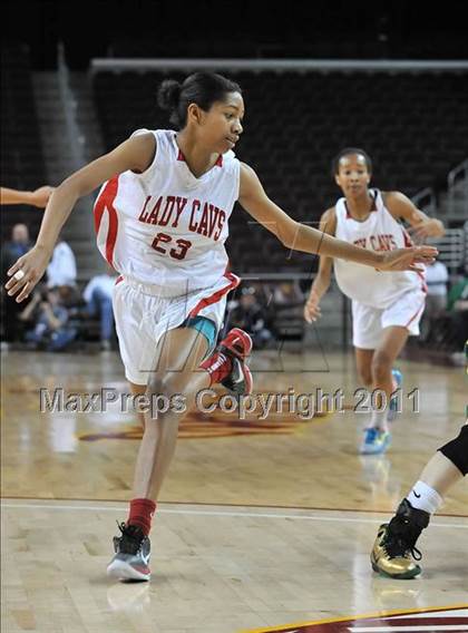 Thumbnail 3 in St. Joseph vs. Serra (CIF SoCal D3 Regional Final) photogallery.