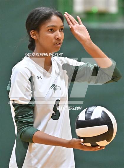 Thumbnail 3 in Green Hope @ Cardinal Gibbons photogallery.