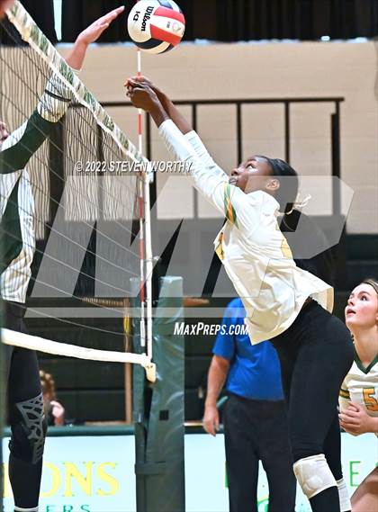 Thumbnail 3 in Green Hope @ Cardinal Gibbons photogallery.