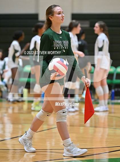 Thumbnail 1 in Green Hope @ Cardinal Gibbons photogallery.