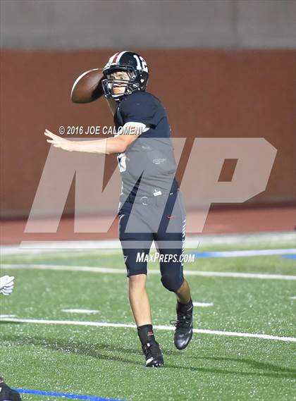 Thumbnail 2 in Churchill vs Vista Ridge (Class 6A Division II Region 4) photogallery.