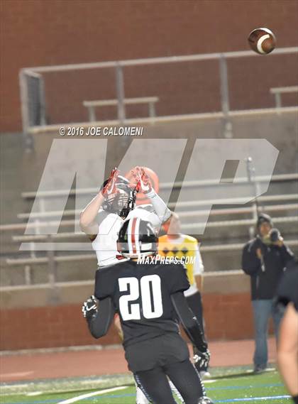 Thumbnail 1 in Churchill vs Vista Ridge (Class 6A Division II Region 4) photogallery.