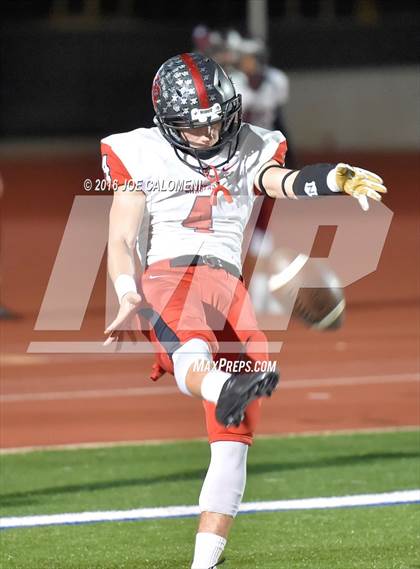 Thumbnail 2 in Churchill vs Vista Ridge (Class 6A Division II Region 4) photogallery.