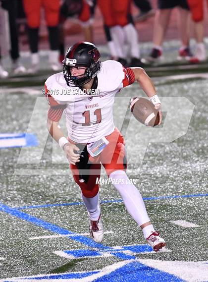 Thumbnail 2 in Churchill vs Vista Ridge (Class 6A Division II Region 4) photogallery.