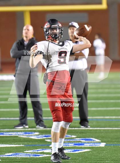Thumbnail 3 in Churchill vs Vista Ridge (Class 6A Division II Region 4) photogallery.