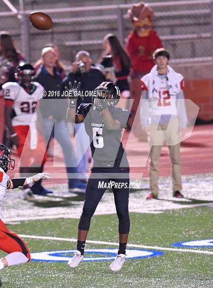 Thumbnail 1 in Churchill vs Vista Ridge (Class 6A Division II Region 4) photogallery.