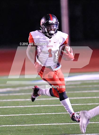 Thumbnail 1 in Churchill vs Vista Ridge (Class 6A Division II Region 4) photogallery.