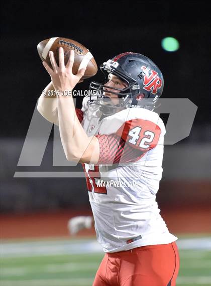 Thumbnail 2 in Churchill vs Vista Ridge (Class 6A Division II Region 4) photogallery.