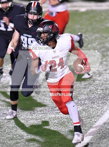 Thumbnail 2 in Churchill vs Vista Ridge (Class 6A Division II Region 4) photogallery.
