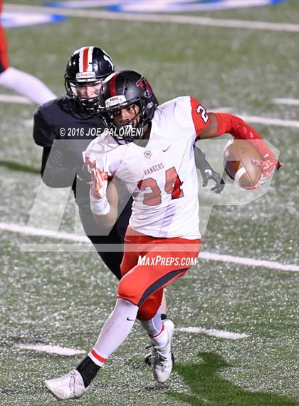 Thumbnail 1 in Churchill vs Vista Ridge (Class 6A Division II Region 4) photogallery.