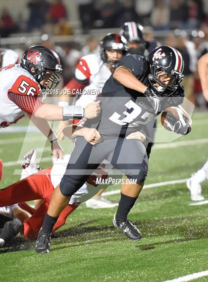 Thumbnail 3 in Churchill vs Vista Ridge (Class 6A Division II Region 4) photogallery.