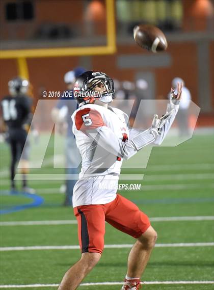 Thumbnail 3 in Churchill vs Vista Ridge (Class 6A Division II Region 4) photogallery.