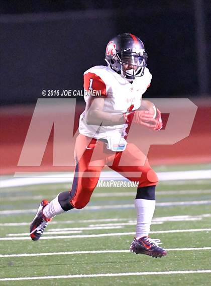 Thumbnail 2 in Churchill vs Vista Ridge (Class 6A Division II Region 4) photogallery.