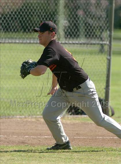 Thumbnail 2 in Vacaville vs. San Juan (Land Park Easter Tournament) photogallery.