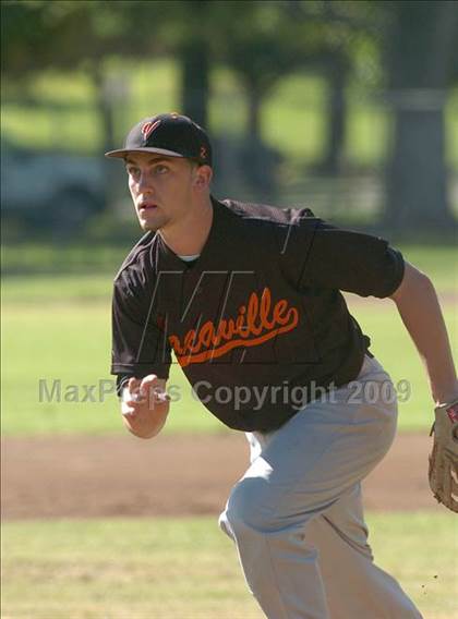Thumbnail 2 in Vacaville vs. San Juan (Land Park Easter Tournament) photogallery.