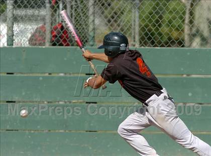 Thumbnail 2 in Vacaville vs. San Juan (Land Park Easter Tournament) photogallery.