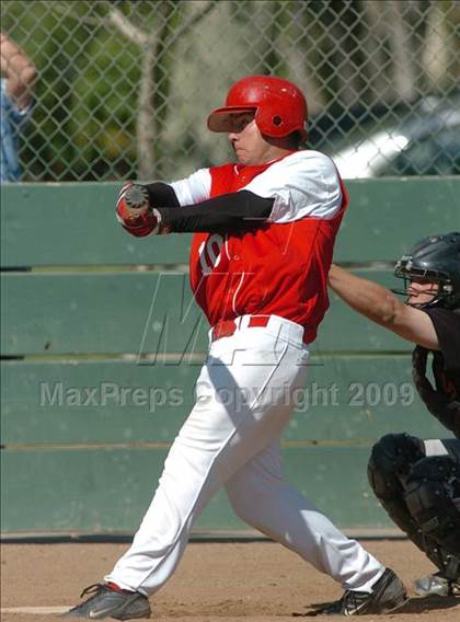 Thumbnail 3 in Vacaville vs. San Juan (Land Park Easter Tournament) photogallery.