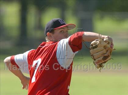 Thumbnail 1 in Vacaville vs. San Juan (Land Park Easter Tournament) photogallery.