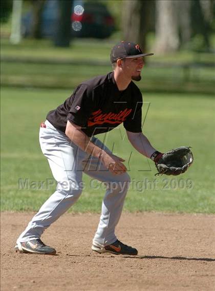 Thumbnail 1 in Vacaville vs. San Juan (Land Park Easter Tournament) photogallery.